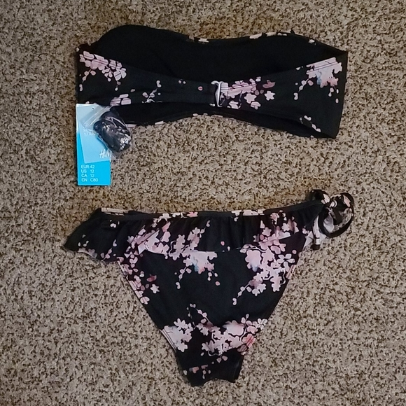 Bikini - Picture 4 of 6